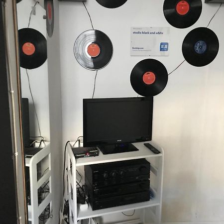 우치 Studio Black And White 아파트 외부 사진