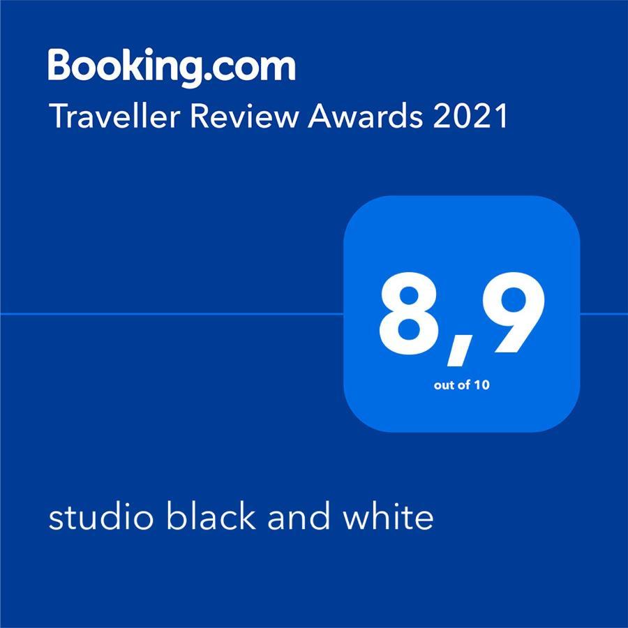 우치 Studio Black And White 아파트 외부 사진
